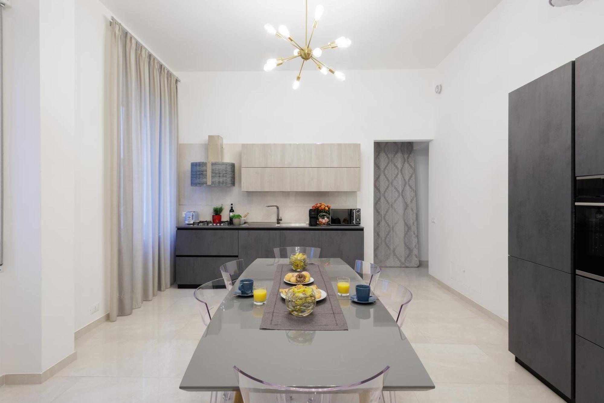 Genoa Lux Apartments With Parking Ngoại thất bức ảnh
