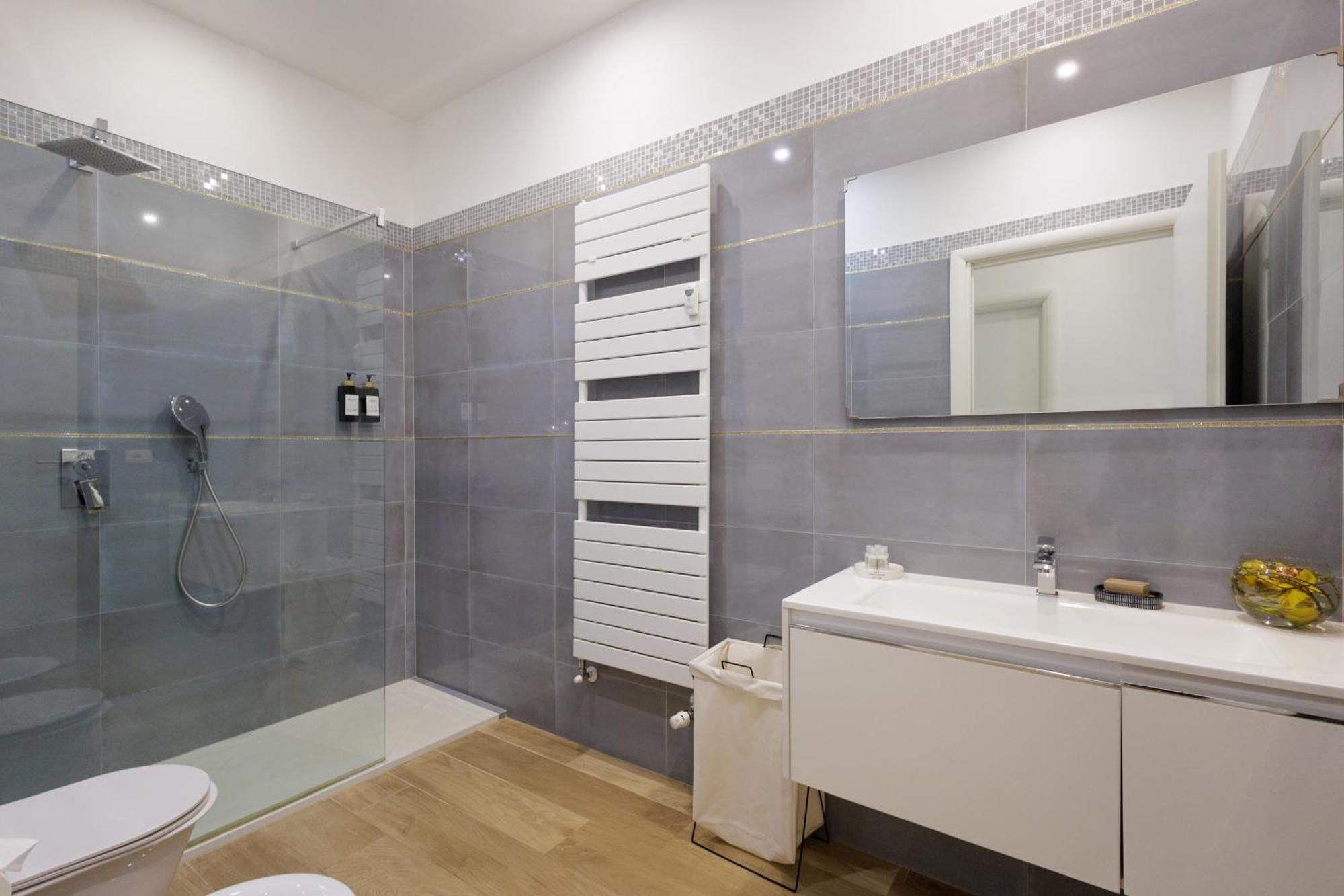 Genoa Lux Apartments With Parking Ngoại thất bức ảnh